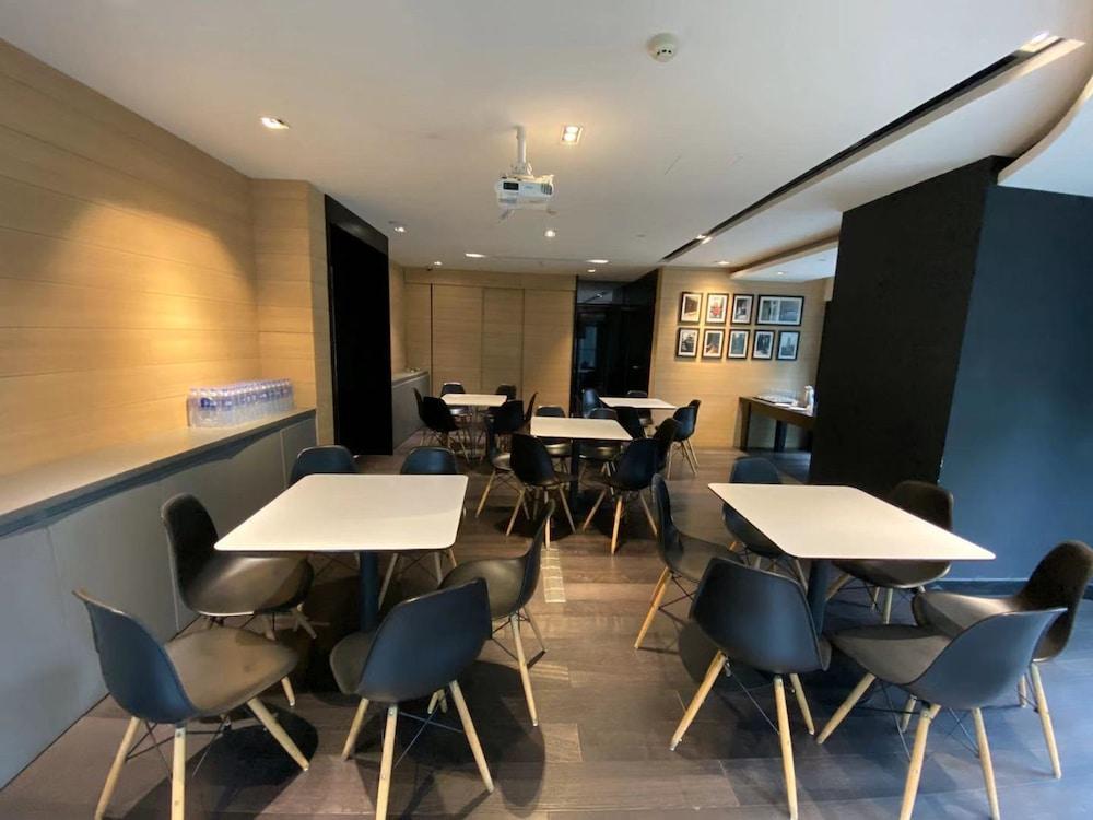 Citadines South Chengdu Aparthotel Buitenkant foto